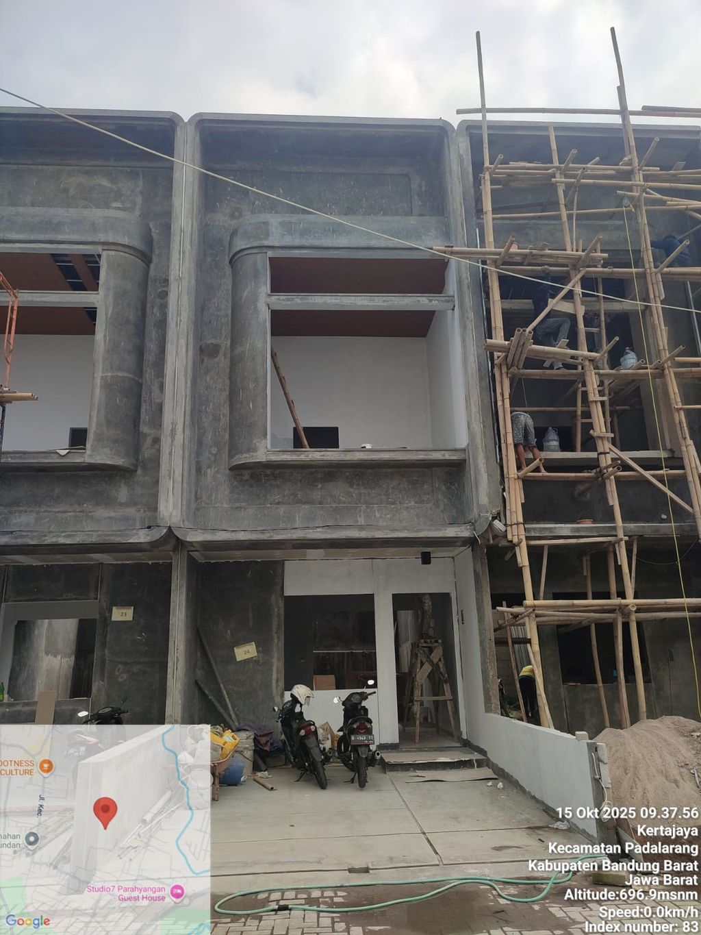 foto tampak rumah tipe 50 Compact Minimalis HC (585) perumahan Cluster Everton