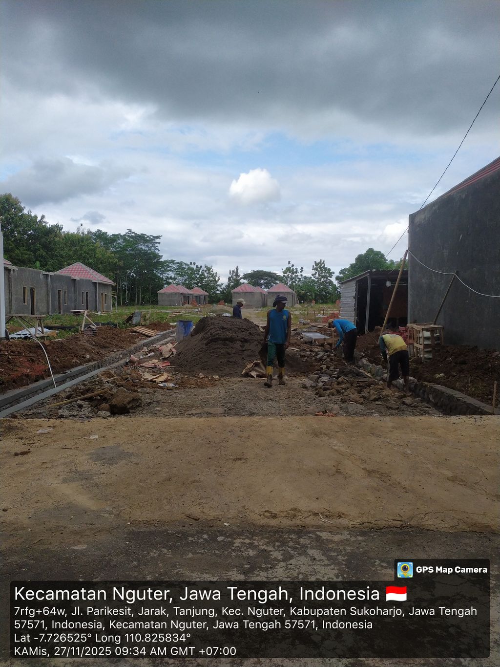 foto posisi tengah perumahan GRIYA MANDIRA VILLAGE 5