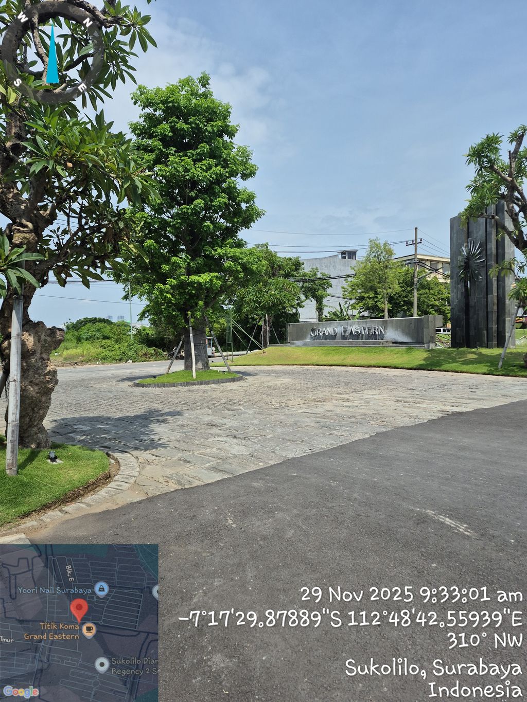 foto gerbang perumahan EASTERN SPRING