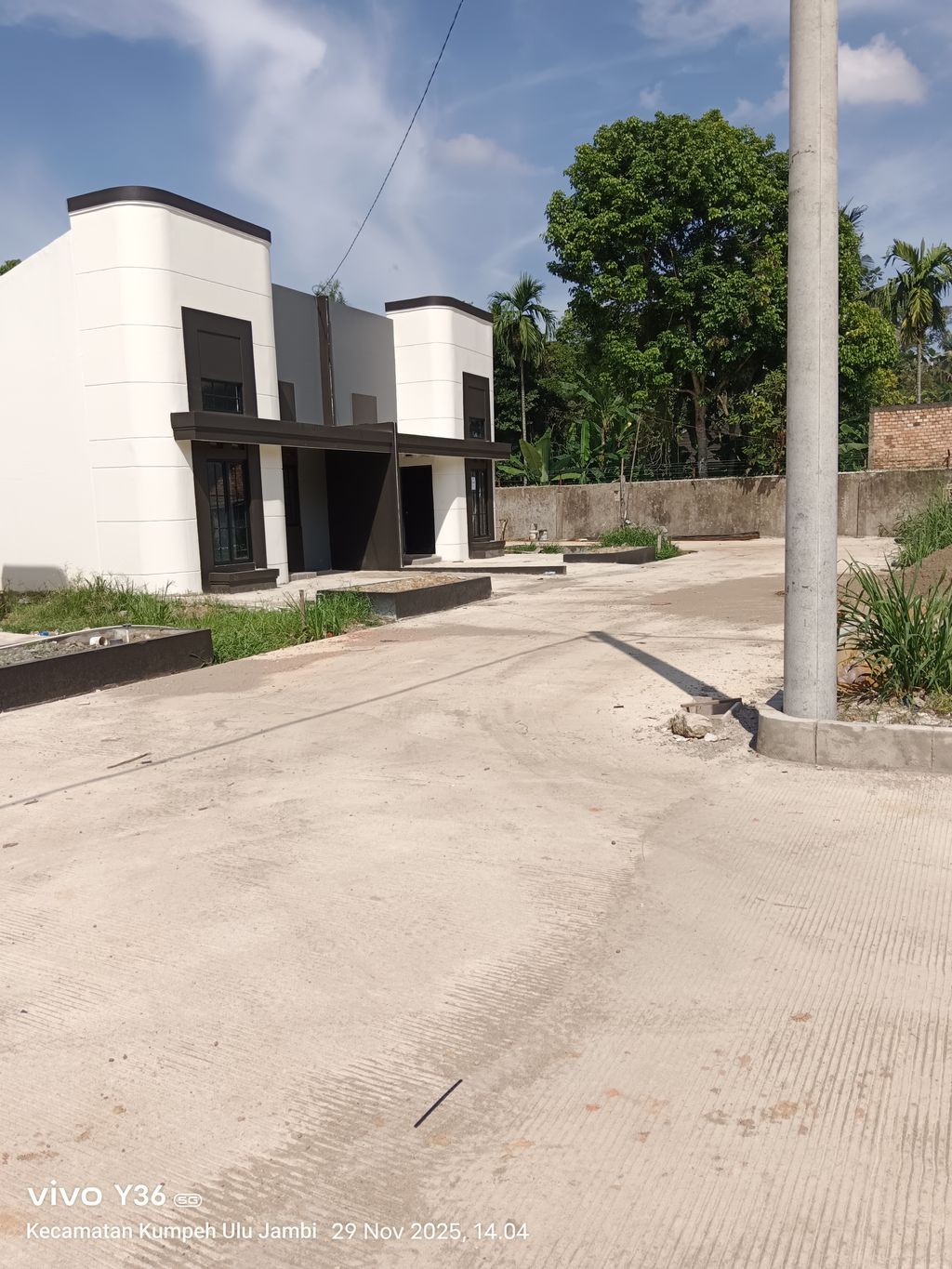 foto posisi tengah perumahan PURI INDAH PUDAK AVENUE