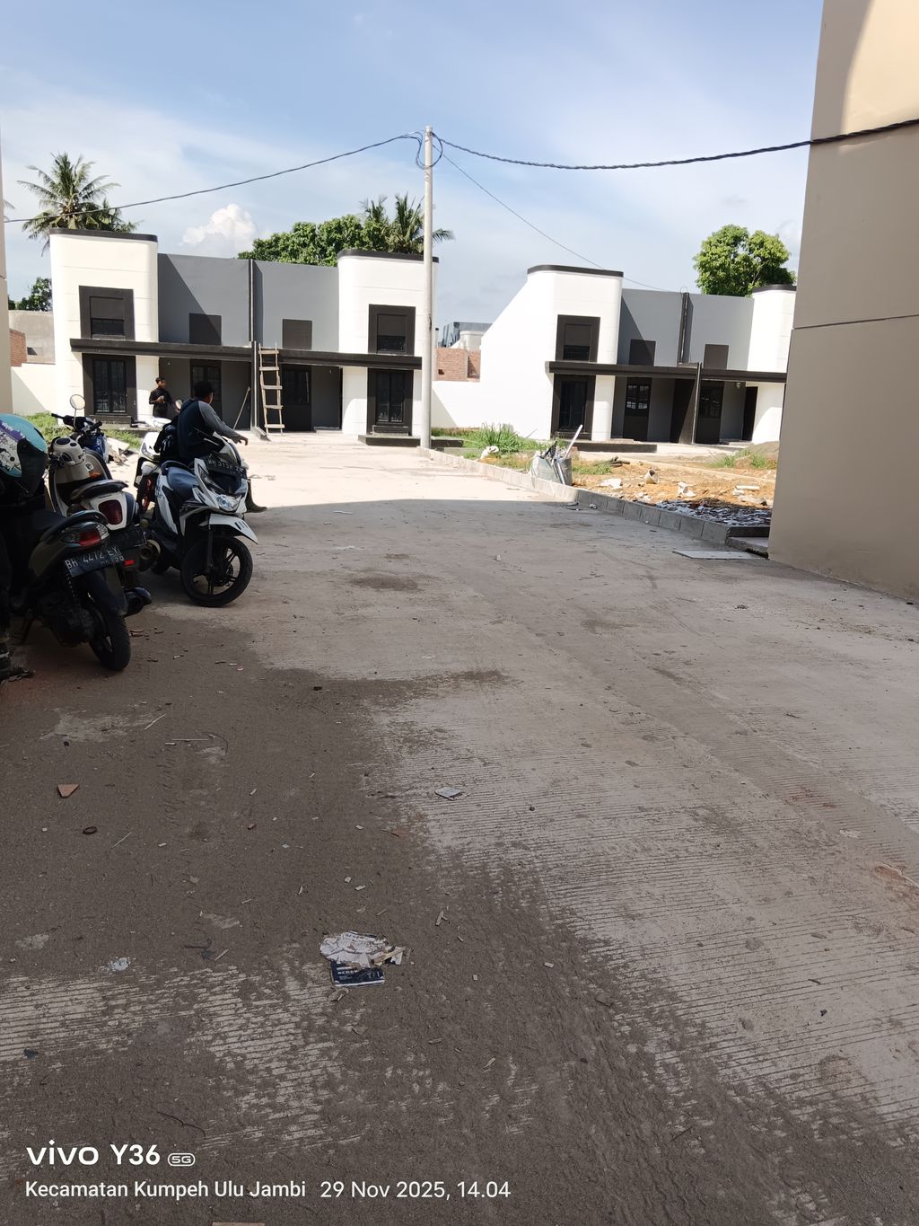 foto gerbang perumahan PURI INDAH PUDAK AVENUE