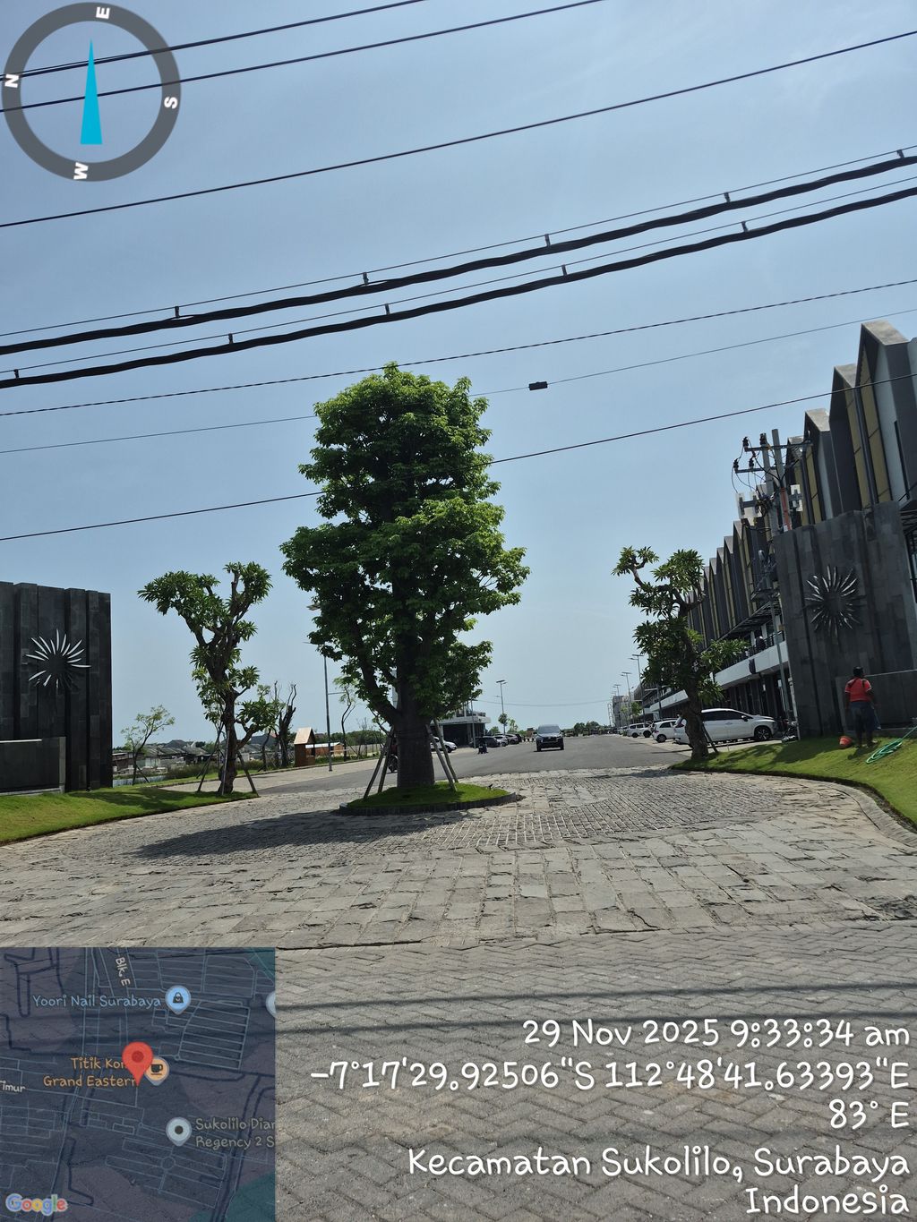 foto gerbang perumahan CLUSTERN EASTERN SPRING