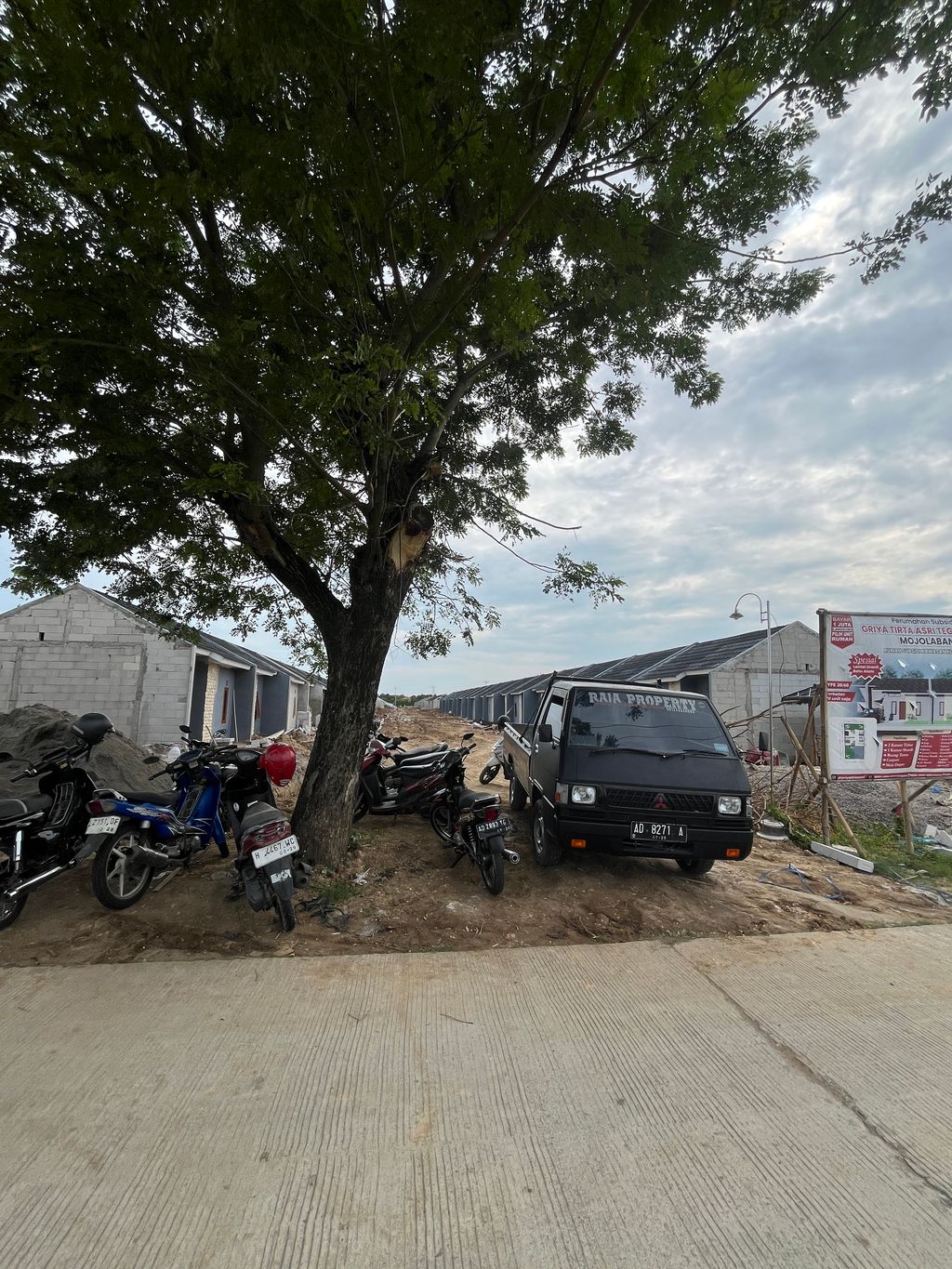 foto gerbang perumahan Griya Tirta Asri Tegalmade
