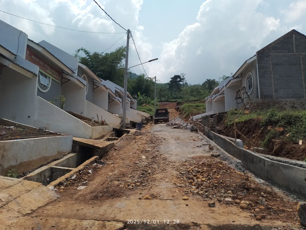 foto posisi tengah perumahan PRIMA KAORI RESIDENCE
