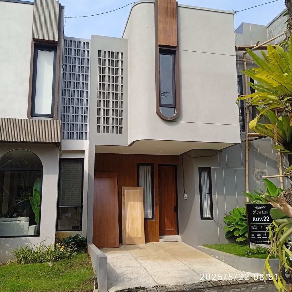 foto tampak rumah tipe 81/60 perumahan MIDVILLE
