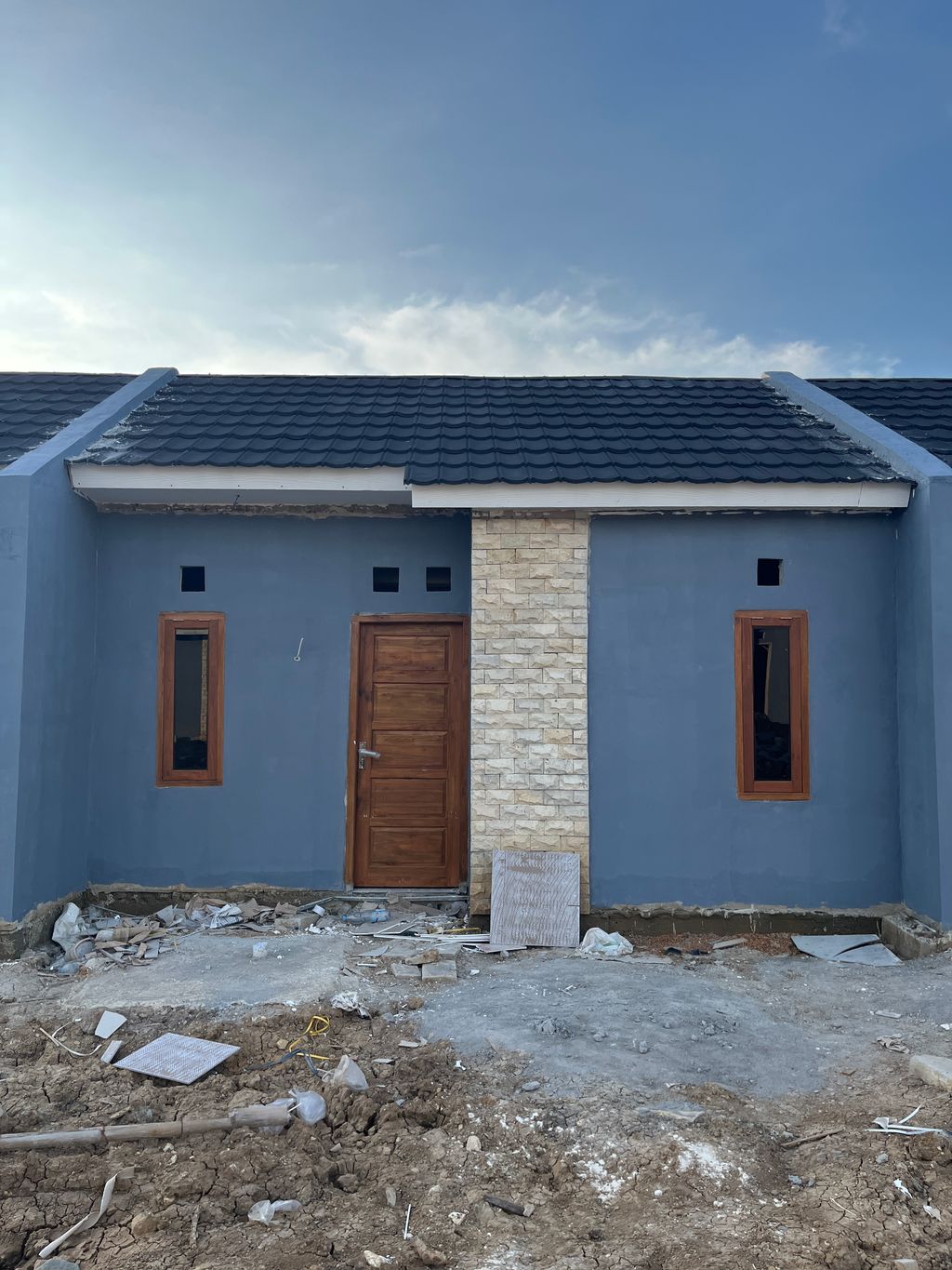 foto tampak rumah tipe 30 perumahan Griya Tirta Asri Tegalmade