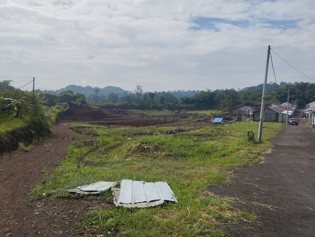foto gerbang perumahan GRAHA PASIR HAYAM 3
