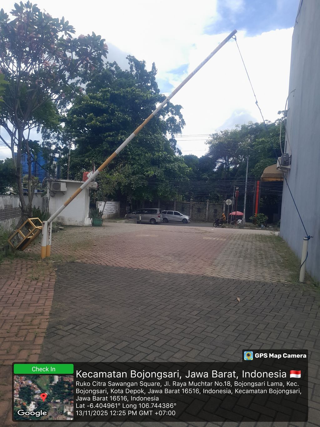 foto gerbang perumahan CITRA SAWANGAN SQUARE