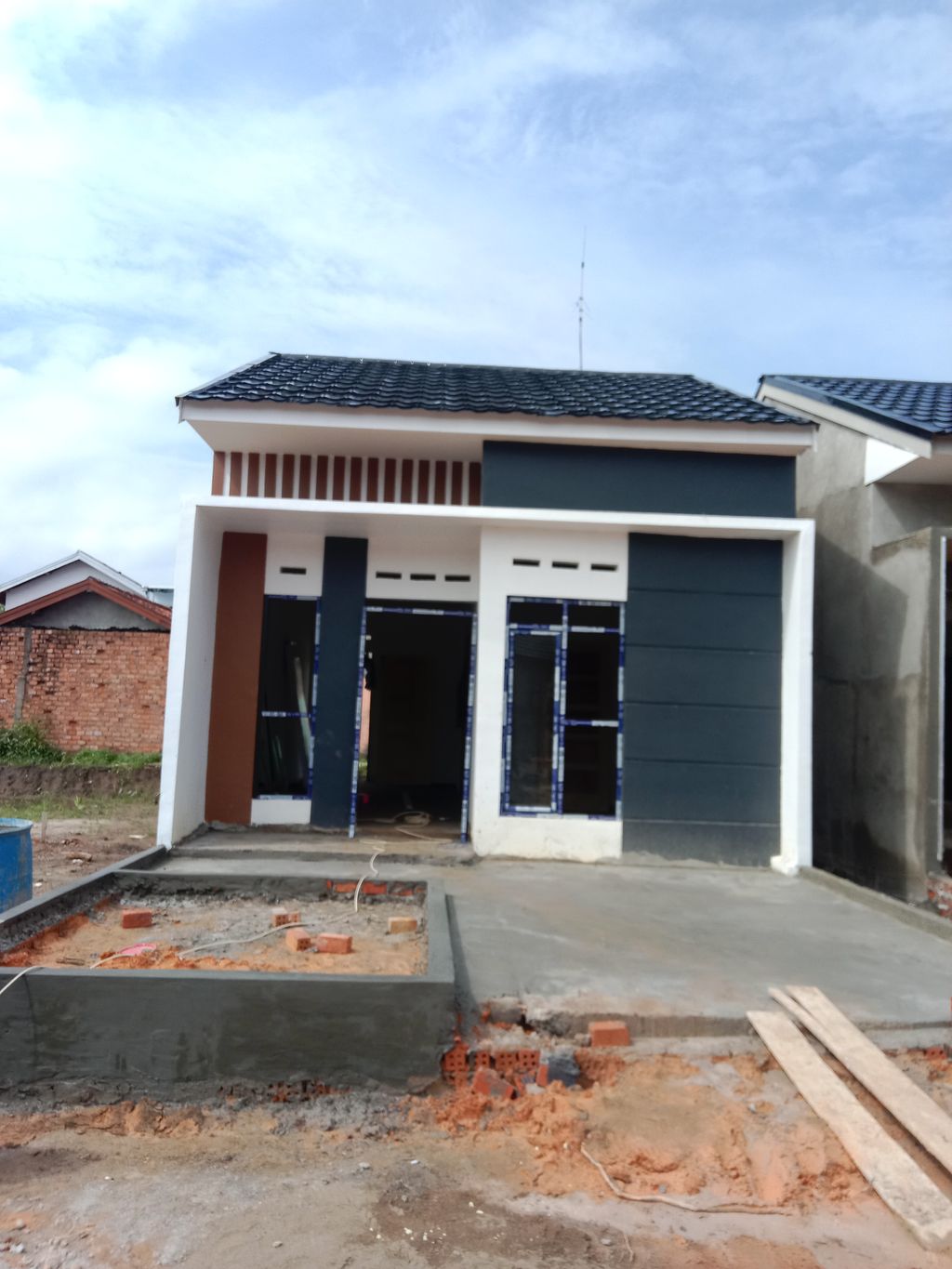 foto contoh rumah perumahan PERUMAHAN KEDATON BHANYU BHIRU 2