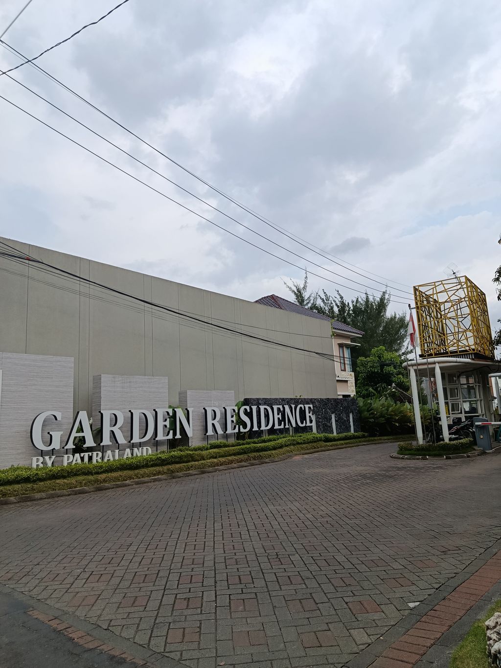 foto gerbang perumahan Garden Residence Tahap 3