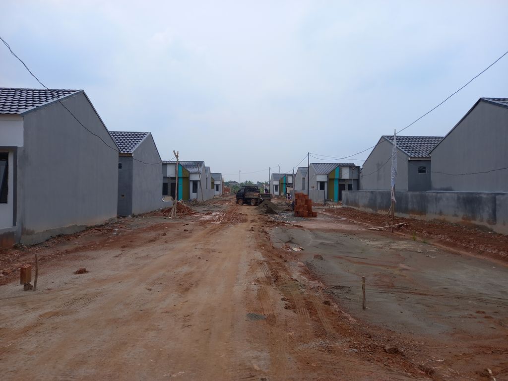 foto posisi tengah perumahan Kirana Signature 3