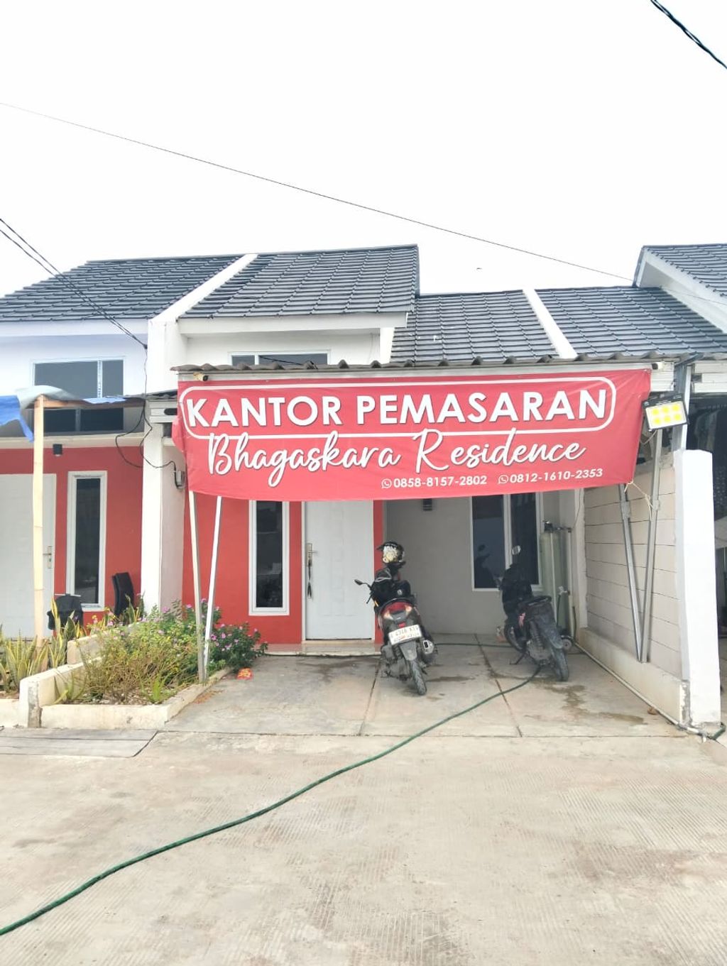 foto tampak rumah tipe 36 perumahan BHAGASKARA RESIDENCE