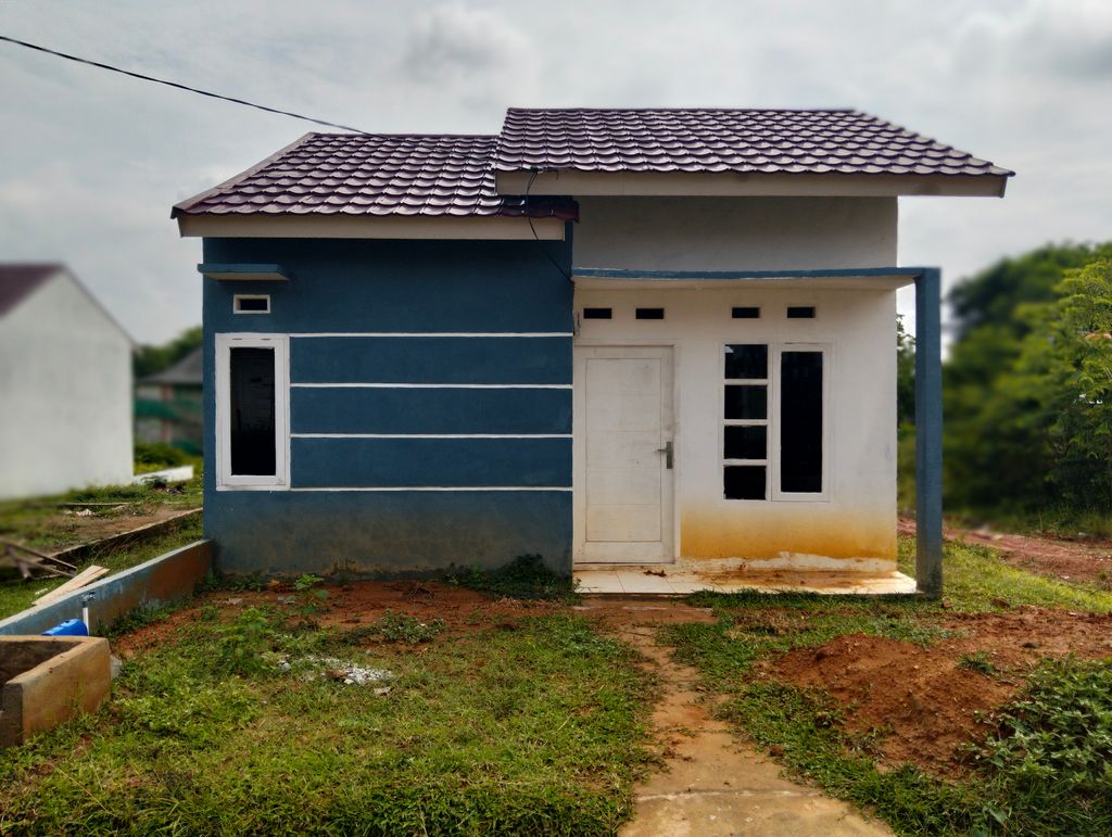 foto tampak rumah tipe 36/128 perumahan GRIYA REVARI INDAH