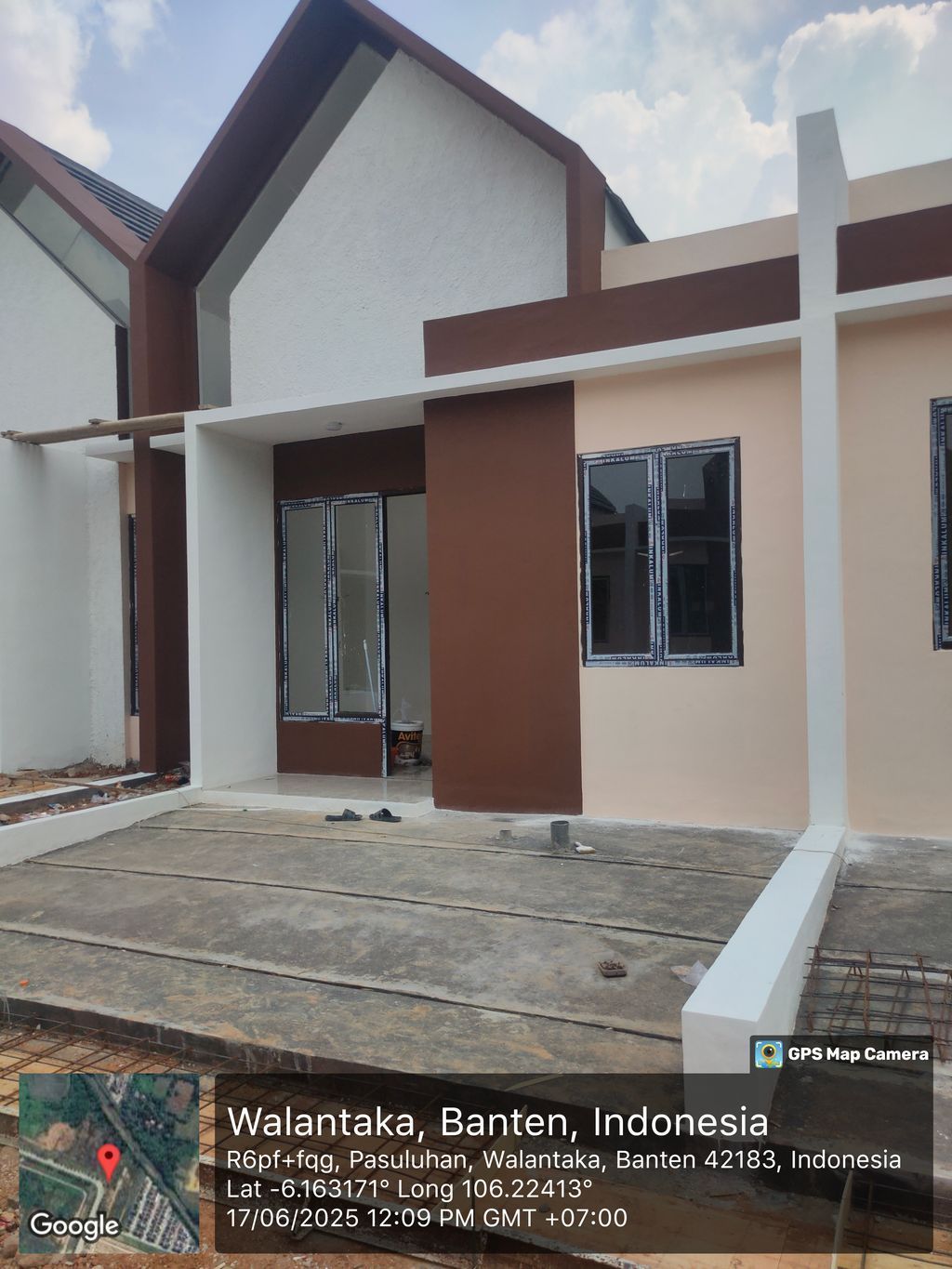 foto tampak rumah tipe SEMI KOMERSIL 32 PMK 100 D1 perumahan CIRUASLAND TAHAP 3