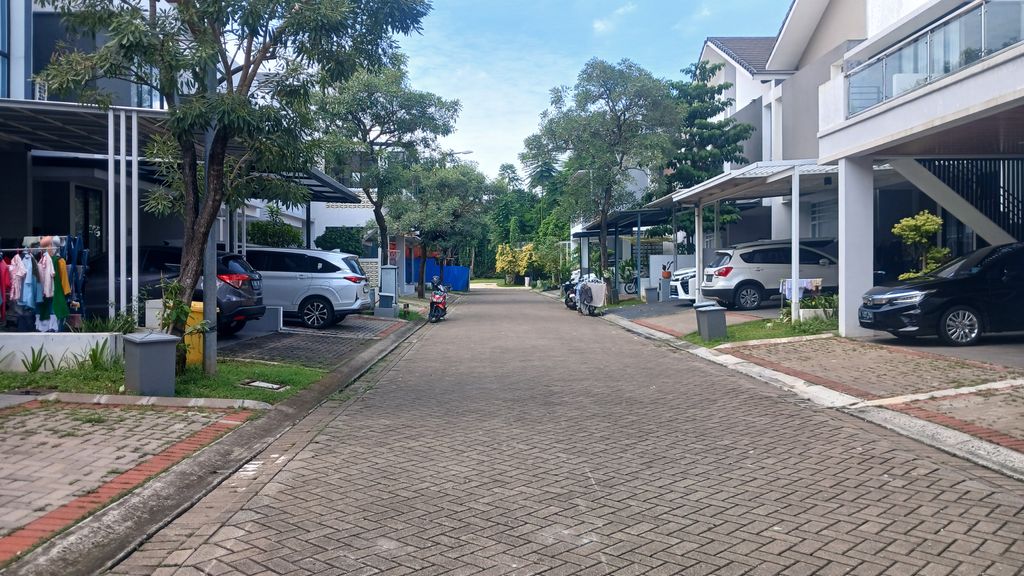 foto posisi tengah perumahan DISCOVERY ALUVIA IV BINTARO JAYA