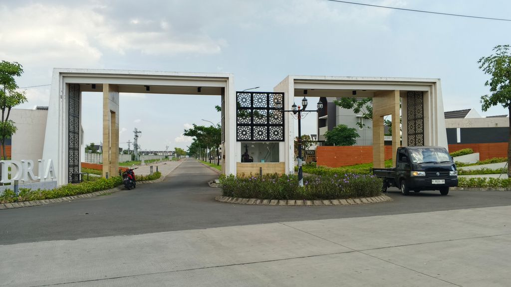 foto gerbang perumahan Grand Alexandria Tahap 3