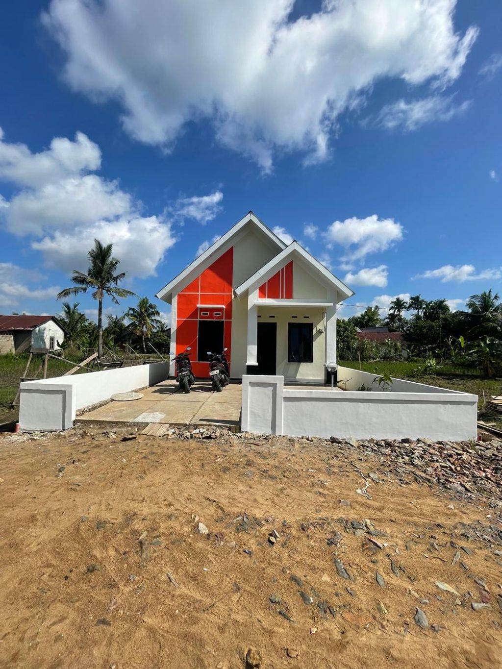 foto tampak rumah tipe 36 perumahan BORNEO LIVING ESTATE