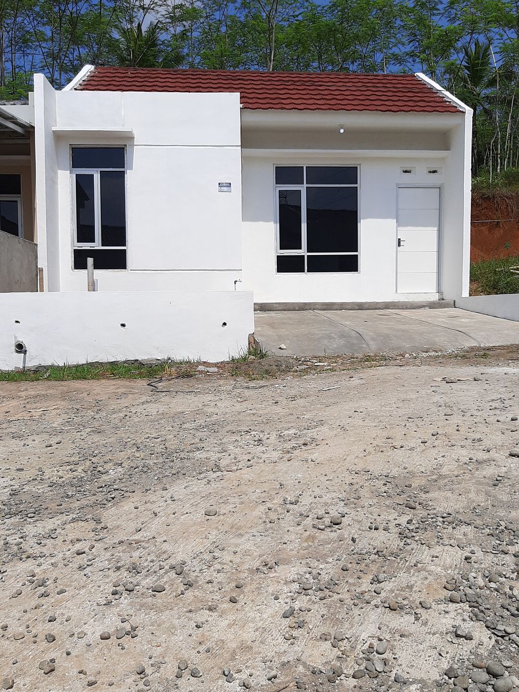 foto tampak rumah tipe rumah subsidi perumahan Kedungrandu Regency 2