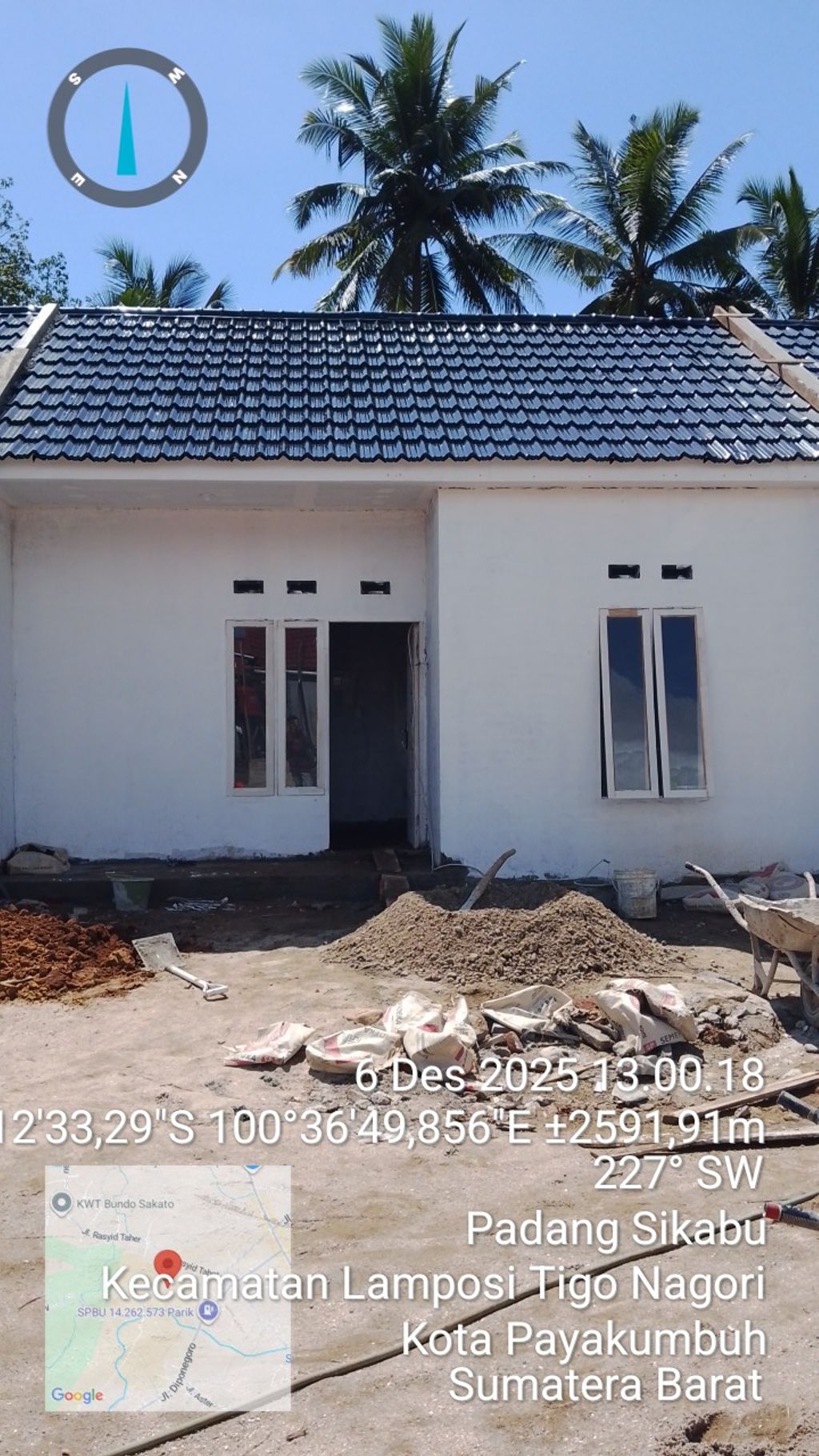 foto gerbang perumahan Latina Residence 3