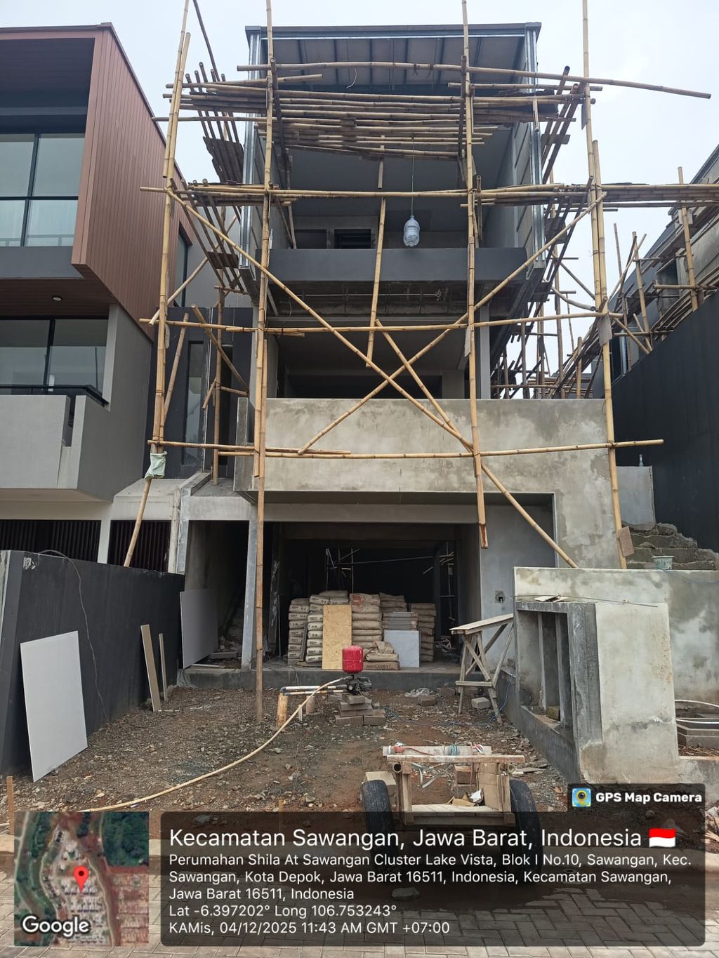 foto tampak rumah tipe Tudor / Standard - Lake Vista H-008 perumahan Shila At Sawangan