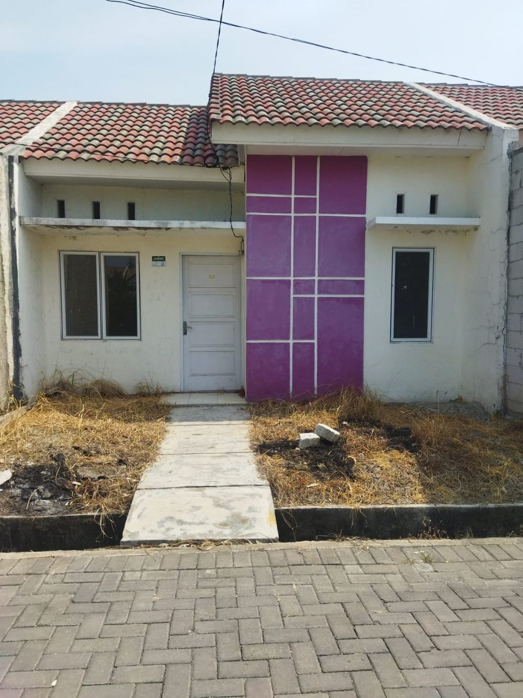 foto tampak rumah tipe 32/80 perumahan Grand Sutera Kragilan