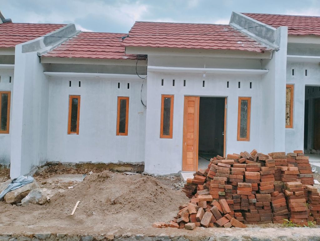 foto tampak rumah tipe 30/60 perumahan PURI MELODI MANGKUBUMI