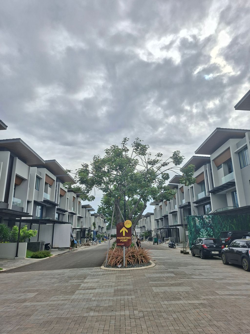 foto posisi tengah perumahan CLUSTER HERON