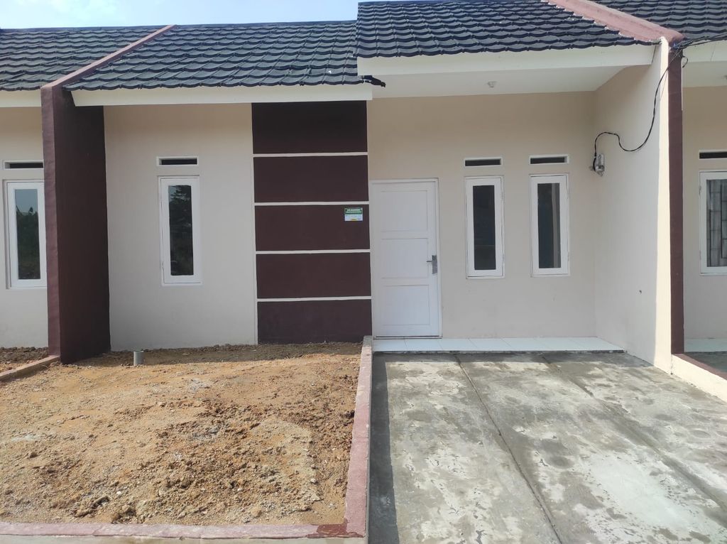 foto tampak rumah tipe komersil perumahan SUKAWANA ASRI