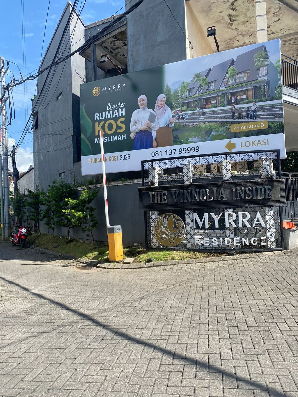 foto gerbang perumahan MYRRA RESIDENCE