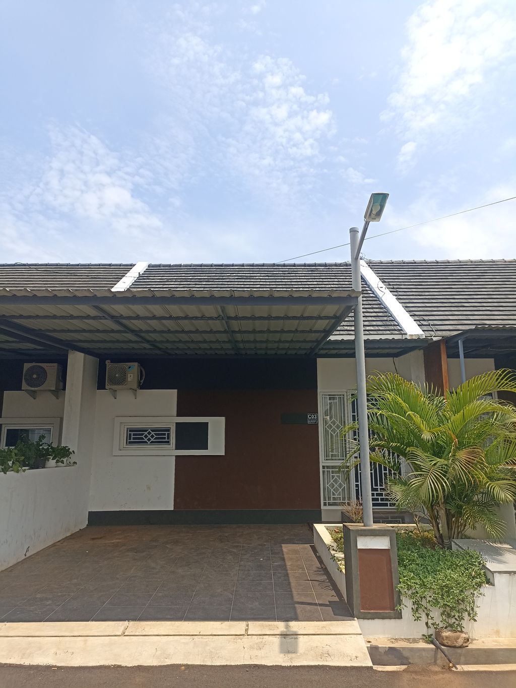 foto tampak rumah tipe 45 perumahan Bale Agung Residence