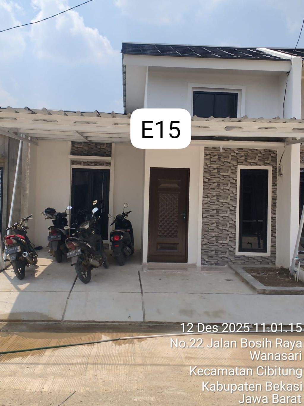 foto tampak rumah tipe 40/76 perumahan GRAND HARSA RESIDENCE