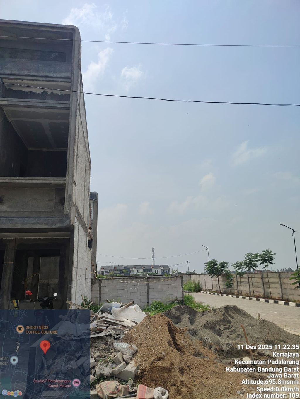 foto tampak rumah tipe 54 Borrusia (3KT) (2KM) (708) perumahan Cluster Everton