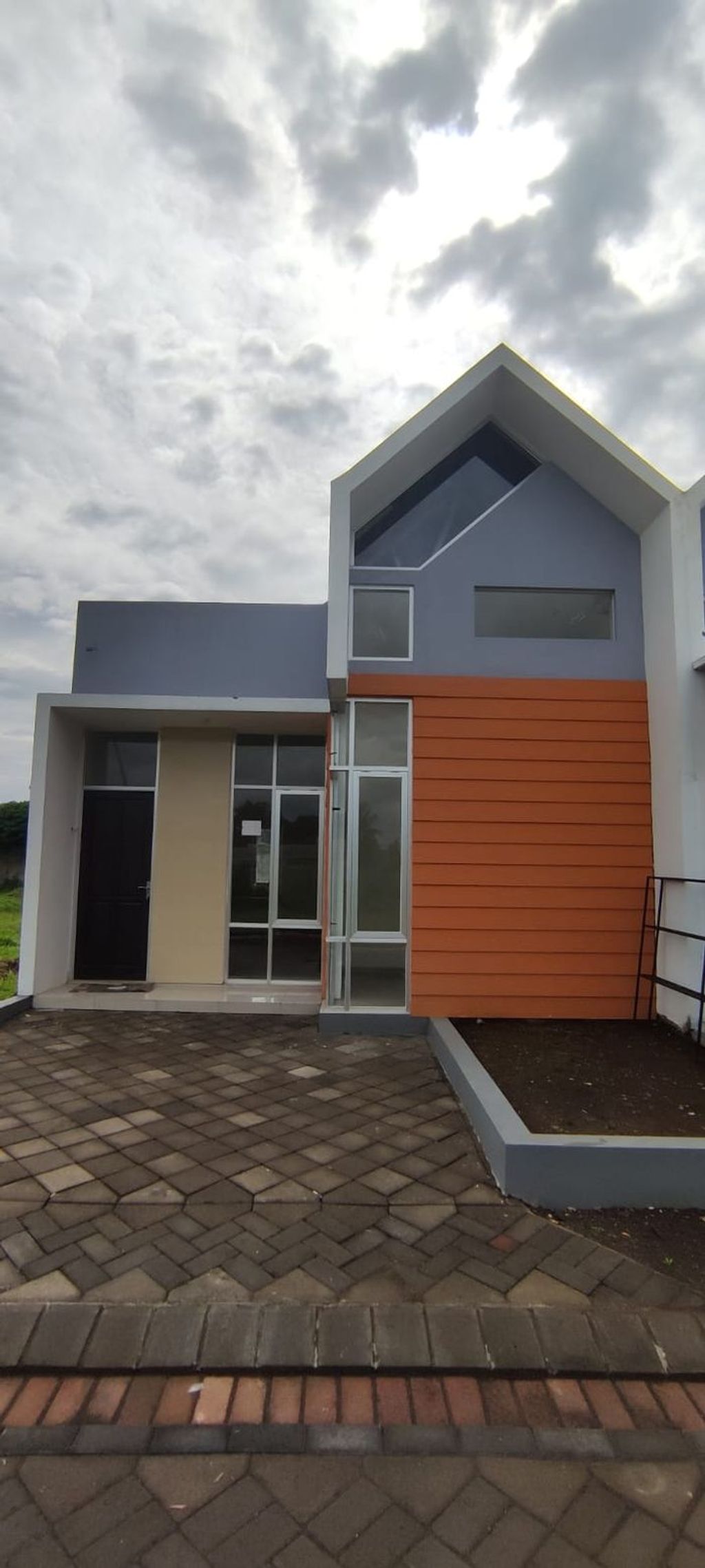 foto tampak rumah tipe 36/74 komersil perumahan ASSALAM RESIDENCE