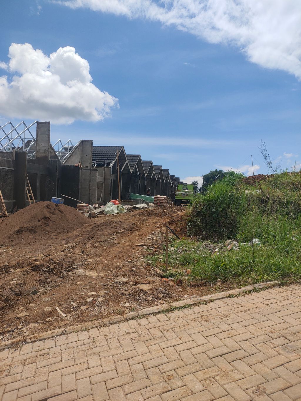 foto posisi tengah perumahan STAVIA HILL RESIDENCE TAHAP 2