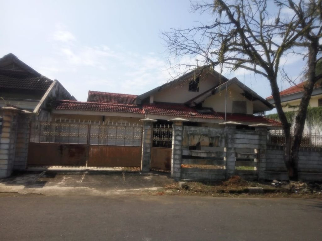 foto tampak rumah tipe T.181 perumahan Bumi Kaliwates