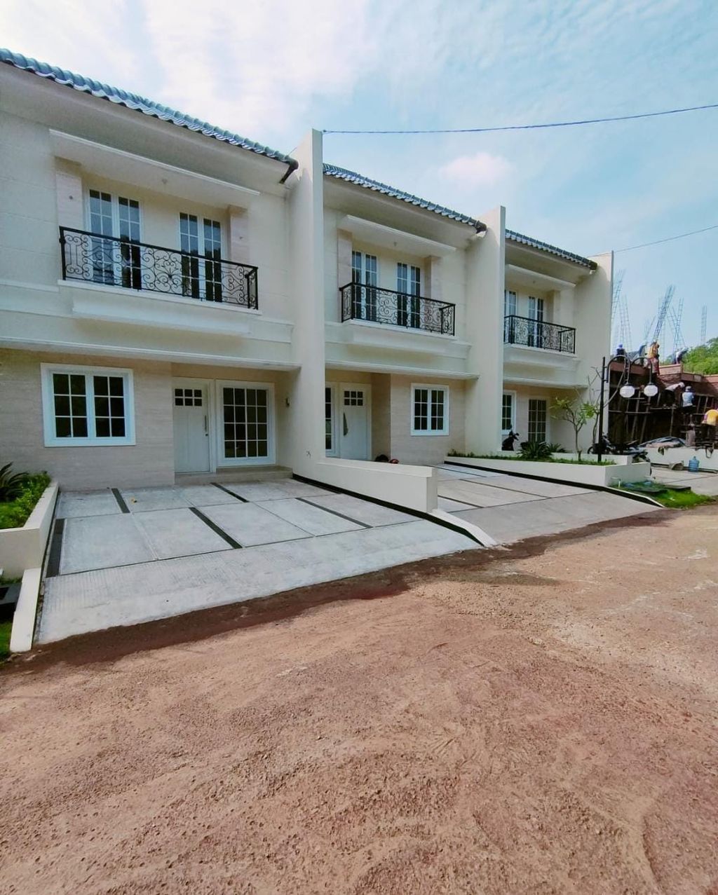 foto tampak rumah tipe HE-15 perumahan Mutiara Sentul