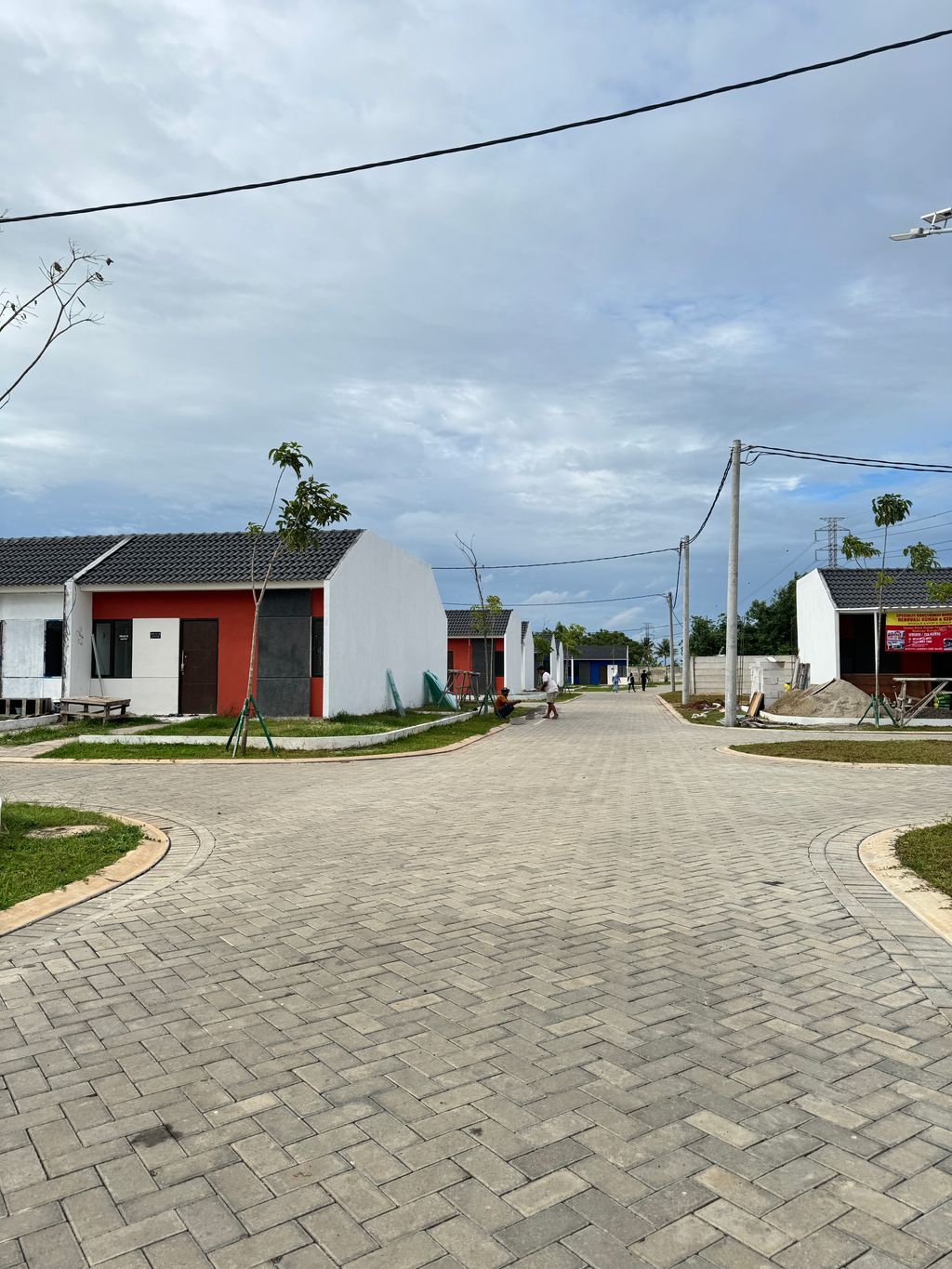 foto posisi tengah perumahan CLUSTER AMARTHYA