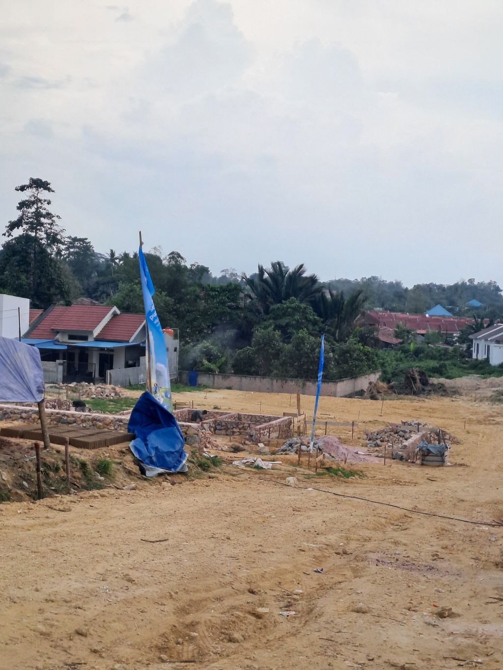 foto gerbang perumahan GRAND PRIMA SKY