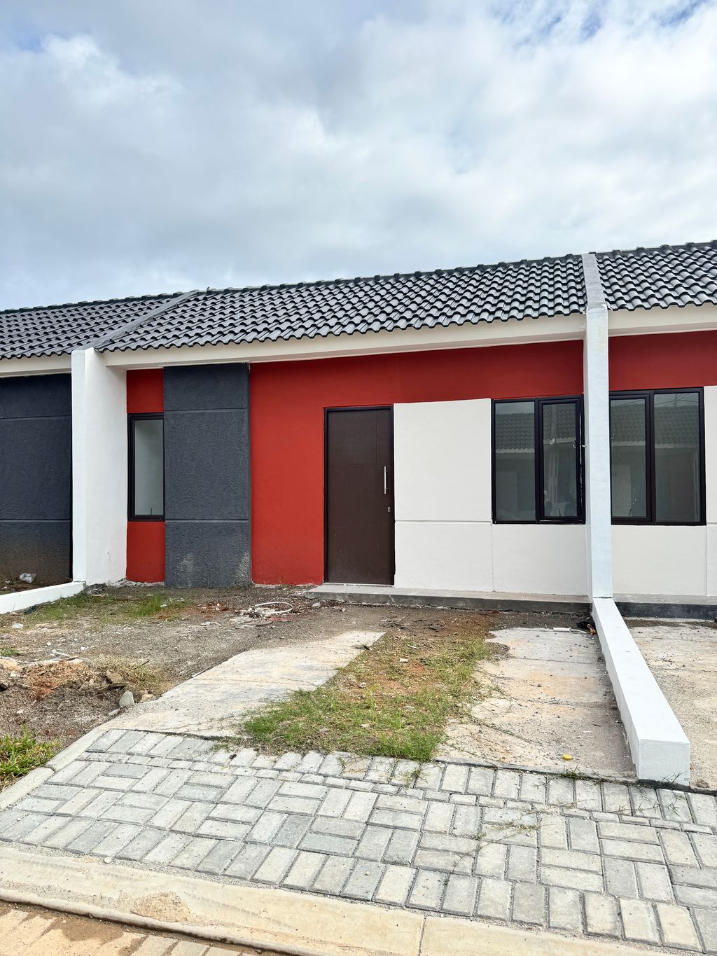 foto contoh rumah perumahan CLUSTER AMARTHYA
