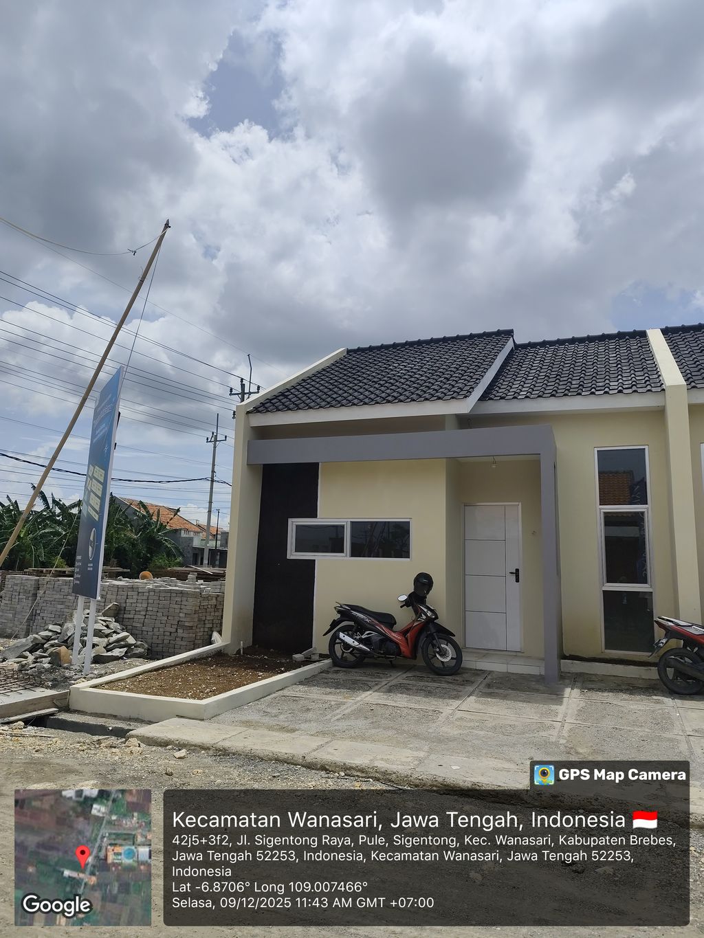 foto tampak rumah tipe 30 perumahan SAMARA KLAMPOK