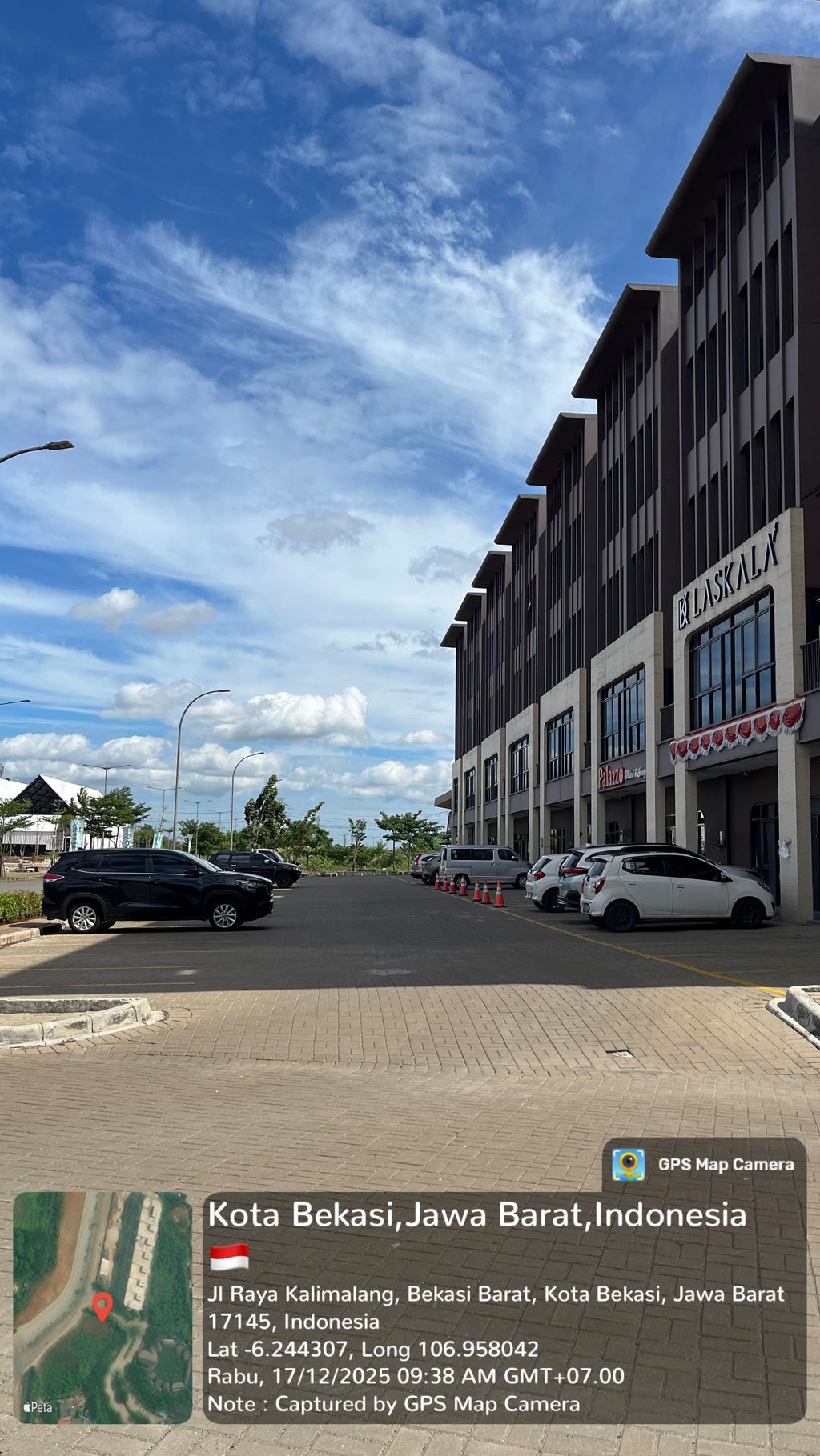 foto posisi tengah perumahan Grand Kota Bintang