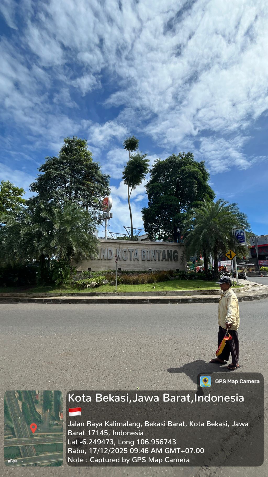 foto gerbang perumahan Grand Kota Bintang