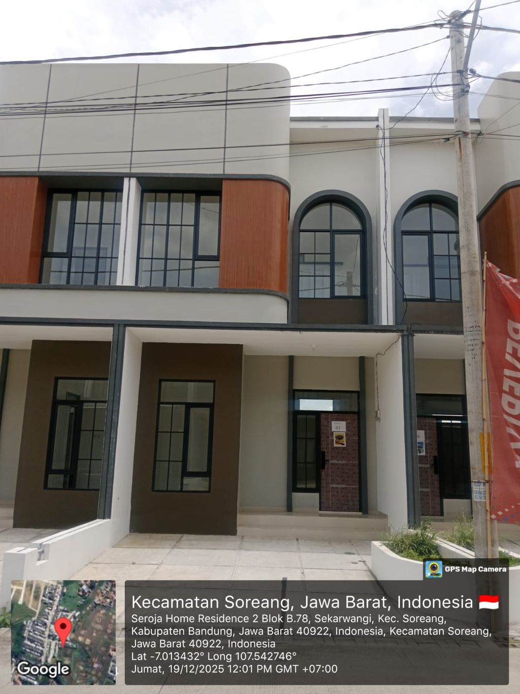 foto tampak rumah tipe 43 Compact (3 kamar) (522) perumahan Cluster Beverly
