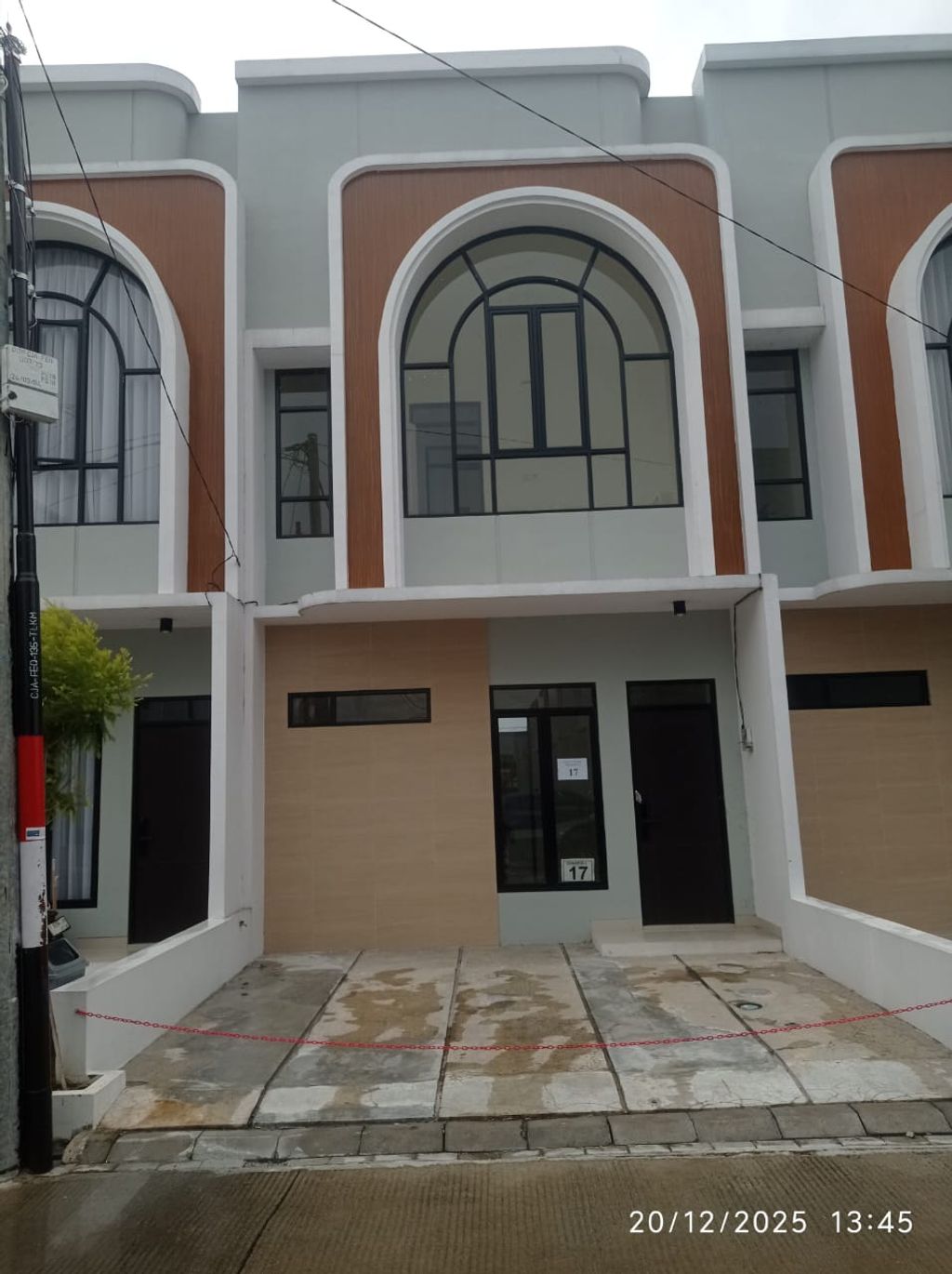 foto tampak rumah tipe 50 Compact 3 Kamar HC (522) perumahan G-Land Ciwastra Park 2