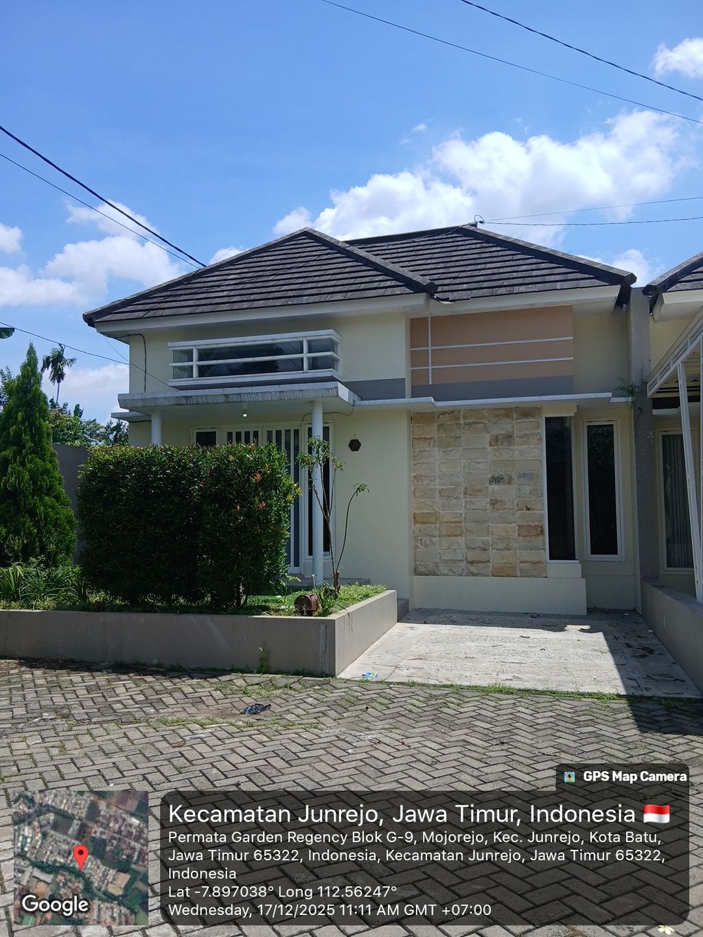 foto tampak rumah tipe J-9 PGR perumahan PERMATA REGENCY TAHAP 2