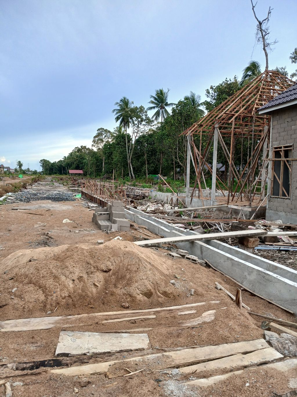 foto posisi tengah perumahan PESONA KARYA HILLS TAHAP 2 BLOK A