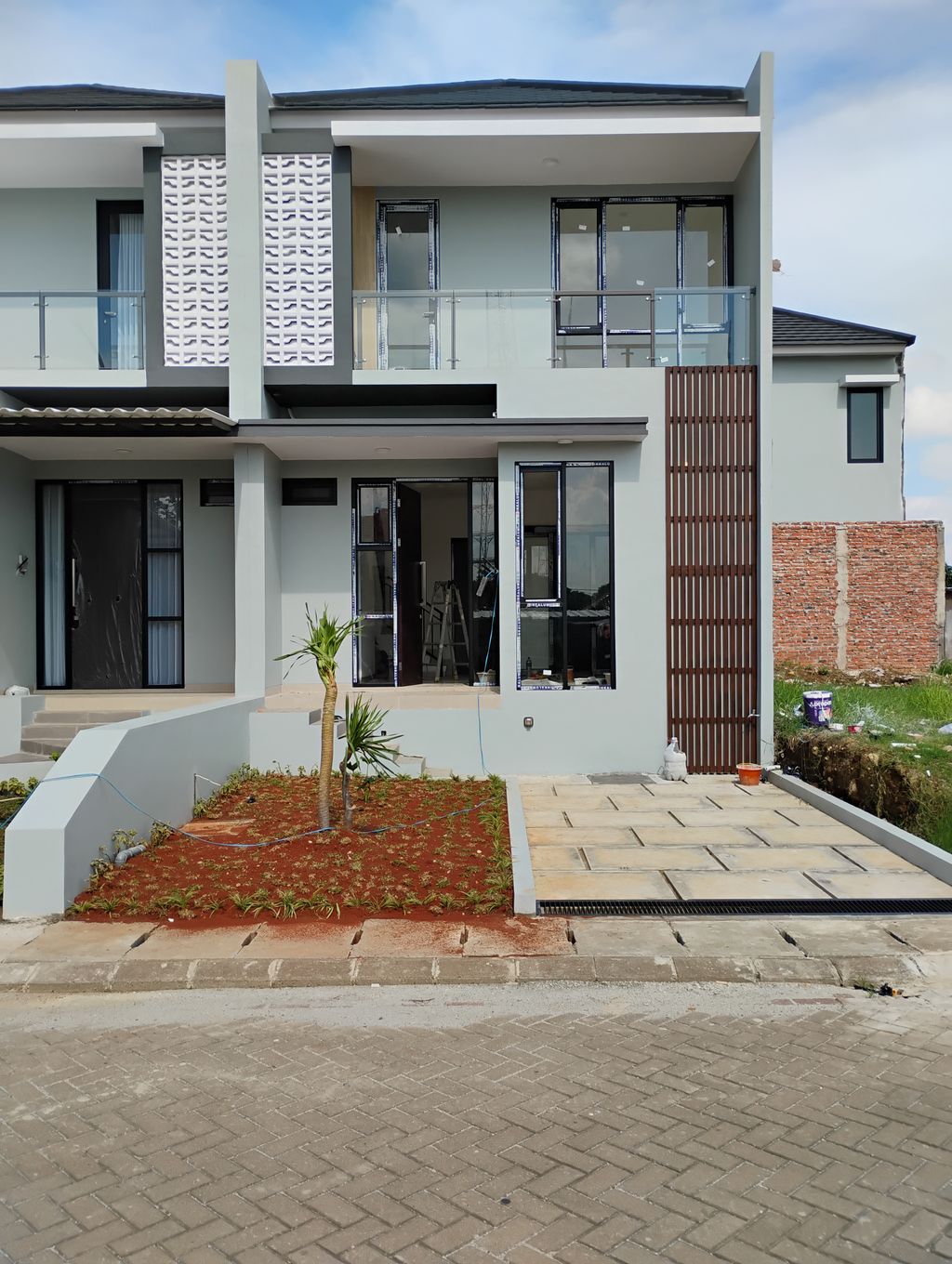 foto tampak rumah tipe JASMINE-D-2 perumahan Penta Garden