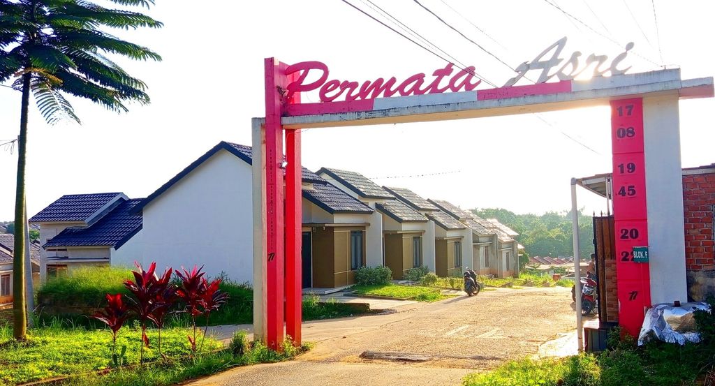 foto gerbang perumahan PERMATA ASRI 3