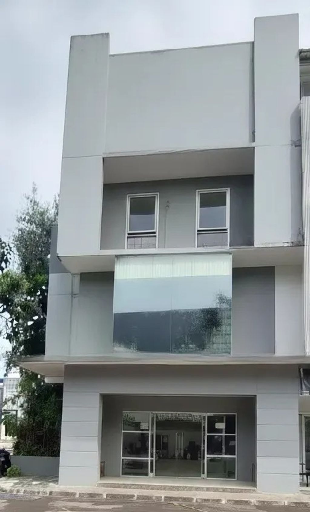 foto tampak rumah tipe Ruko B perumahan Ruko Paskal Hyper Square