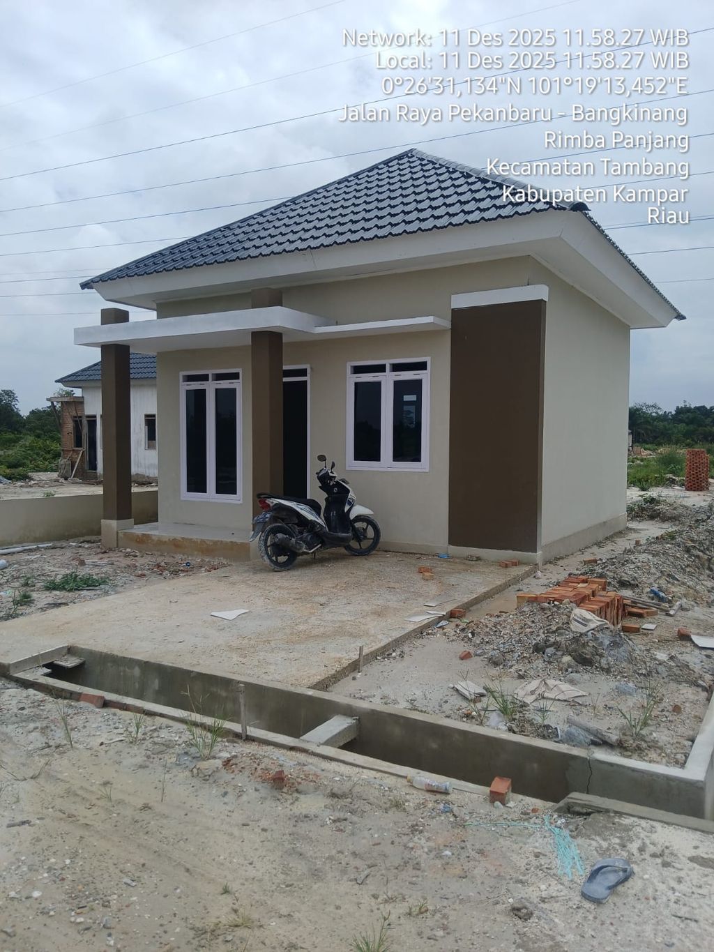 foto tampak rumah tipe T36 perumahan MAYANG ASRI RESIDENCE TAHAP II